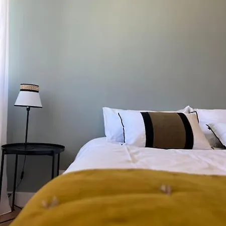 De Charme Renove Avec Garage Appartamento