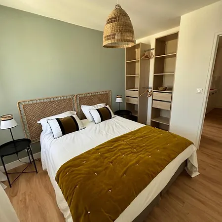 De Charme Renove Avec Garage Apartment Libourne